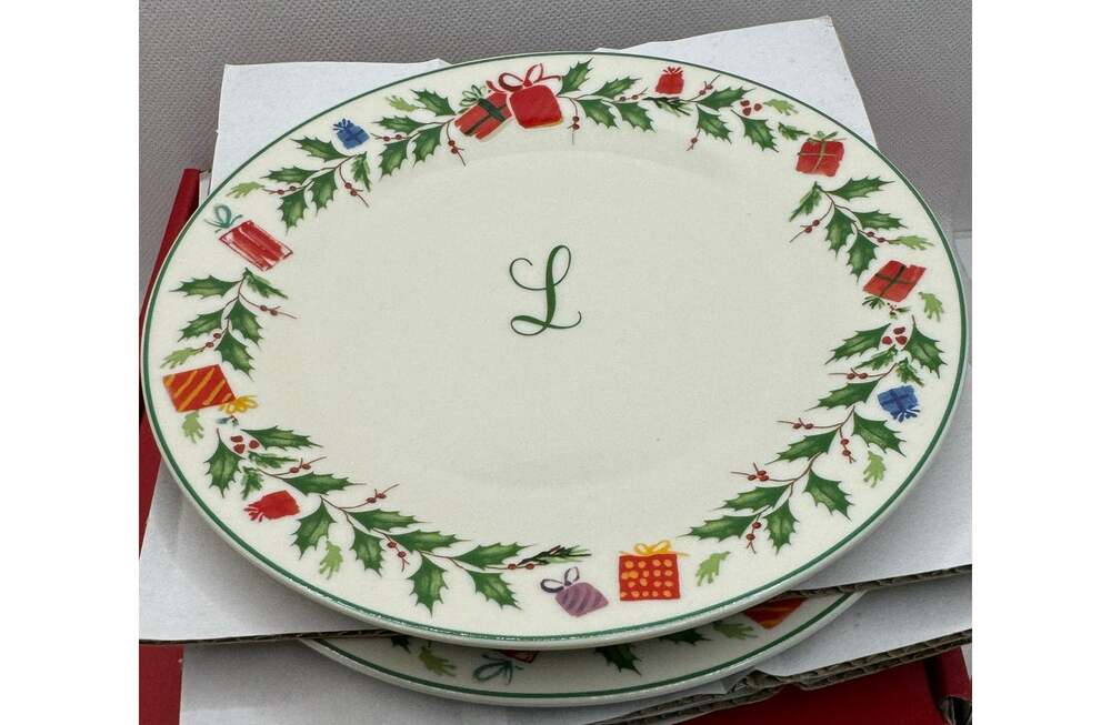 Lenox Holiday Party Plates Set of 4 Christmas NIB 6" Monogrammed with L